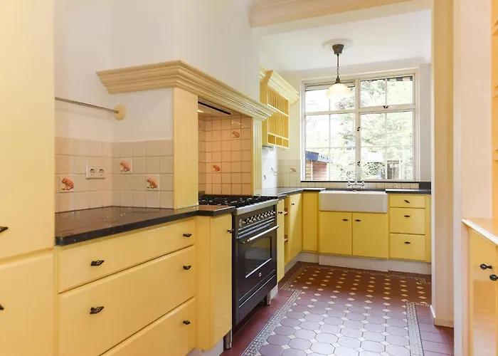 Luxury In Quiet Neighbourhood Near لاهاي